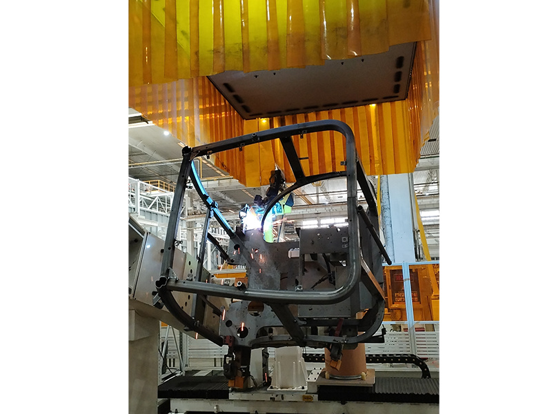 驾驶室总成焊接