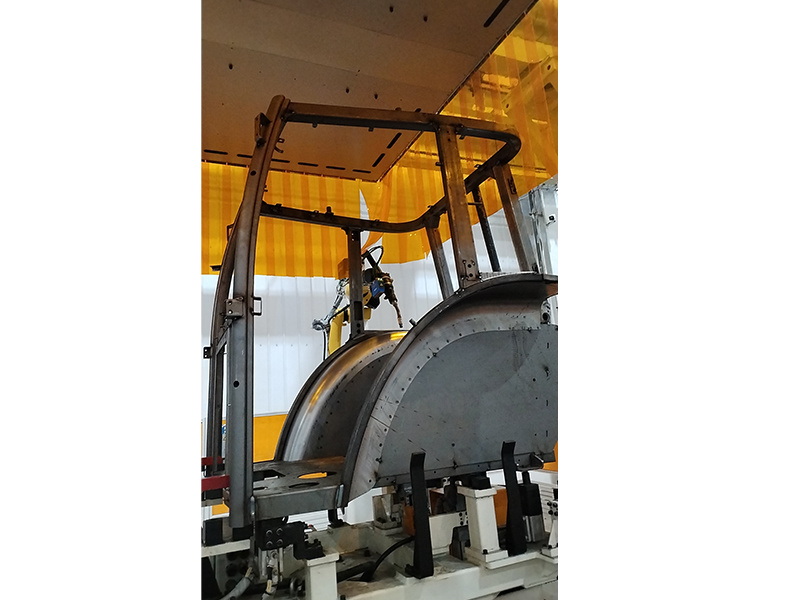 驾驶室总成焊接